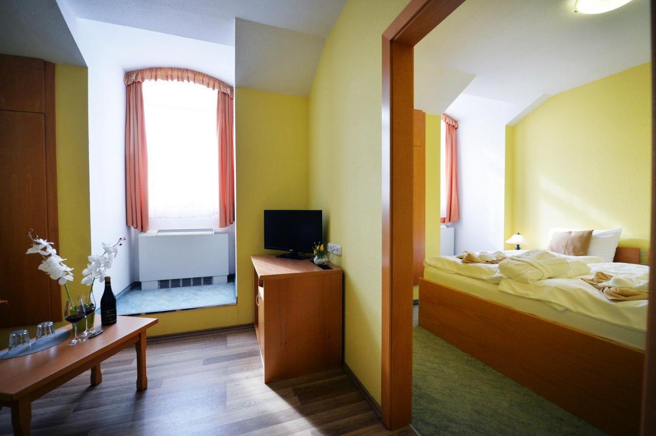 Panorama Hotel Noszvaj Buitenkant foto
