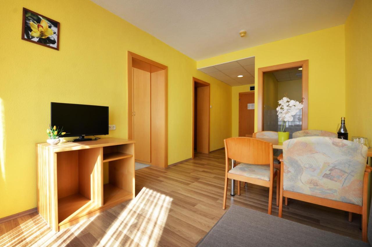 Panorama Hotel Noszvaj Buitenkant foto